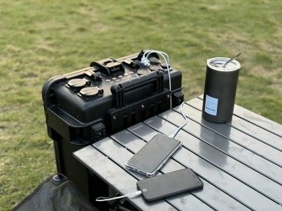 High Power Output Lithium Battery Mobile Power Station for Emergency Backup Camping