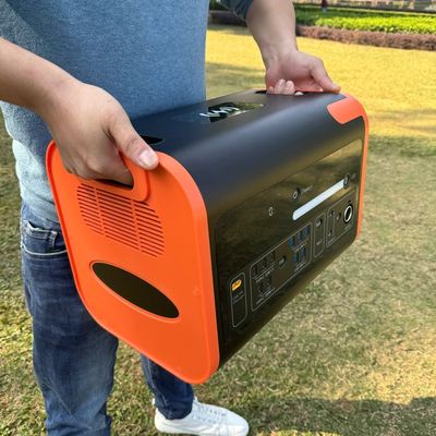 ABS PC Aluminum Alloy Shell Emergency Power Station 220V Mobile Generator AC Output