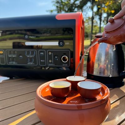 AT22 LiFePO4 2000W Super Fast Charge Portable Mobile Power Station AC Output 220V Outdoor