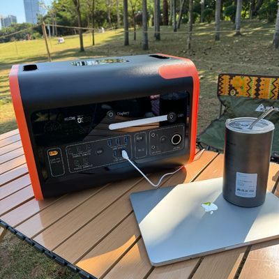 LiFePO4 Output Type 2000W Portable Solar Generator 2200W Solar Power Station for Home