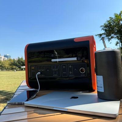 800W Max Solar Charging High Power Mobile Solar Generator for Car and Customized Request