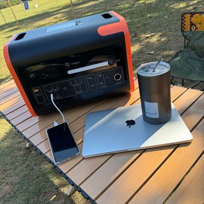 2048wh Capacity Energy Storage Camping Solar Power Station AC Charging Time 90 Minutes