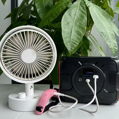 200W Lithium Battery Portable Power Station for Wireless and Outdoor Solar Charging