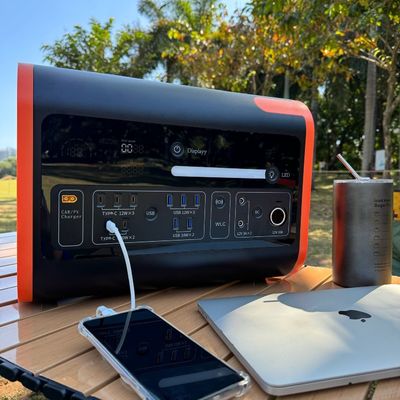 Mobile USB Power Station 2000W Fast Charging Solar Generator with Type-C 3*18W/2*100W