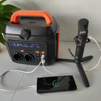 600W Type-C Pd 100W Sine Wave Lithium Battery Overtemperature Protection Ja AC Socket