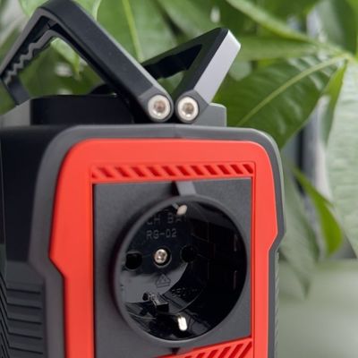 110/220V-50Hz/60Hz AC Output 48000mAh Solar Generator for Camping Home Power Stations