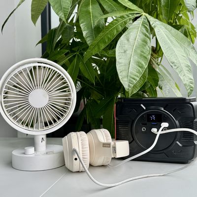 North America Market Camping Dynamo Power Station with Lithium Battery and Solar Panel