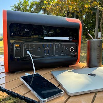 LiFePO4 2200W AT22 Portable Solar Power Station for Backup Energy Supply in Camping