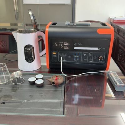 1500W Fast Charge 600W Portable Solar Energy Storage Generator with 2200W Power Station