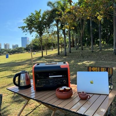 2200W Output Mobile Power Portable Power Station for Emergency and Energy Storage
