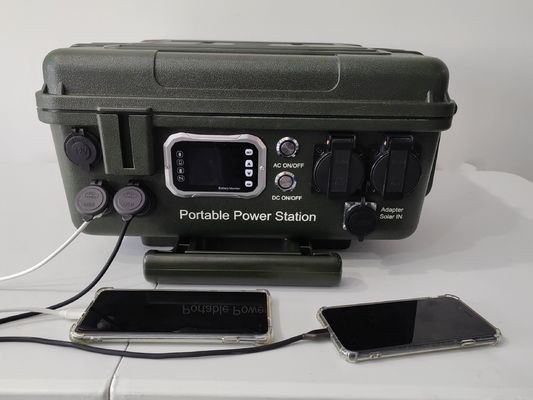 Power Output 3000W Solar Energy Storage Power Station with Portable Pull Rod Design
