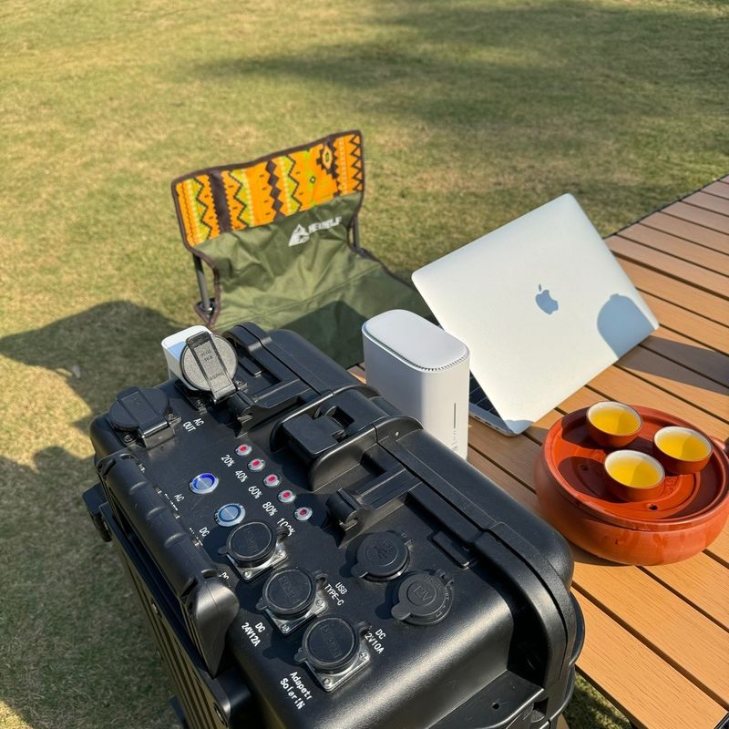 US 1388/Piece Samples High Capacity Portable Solar Power Station with LiFePO4 Battery