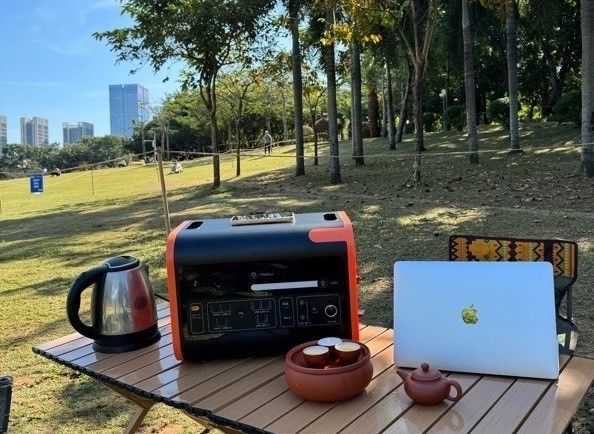 2000W 2200W Lithium Battery Solar Generator for Camping and Emergency Power Solutions
