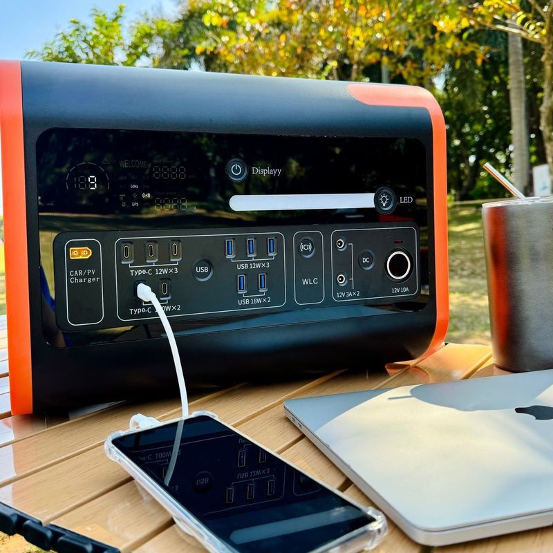 Outdoor Portable Mobile Power Station with Multi-Function AC and Bidirectional Inverter