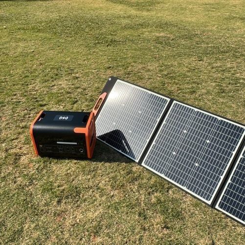Recycle 2500 Times Portable Mobile Power Supply 2200W Solar Input 800W for Excursions
