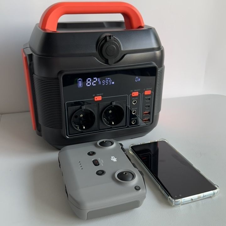 S6 600W/160000mAh AC110V 220V Solar Power Plant Generator for Outdoor Power Solutions