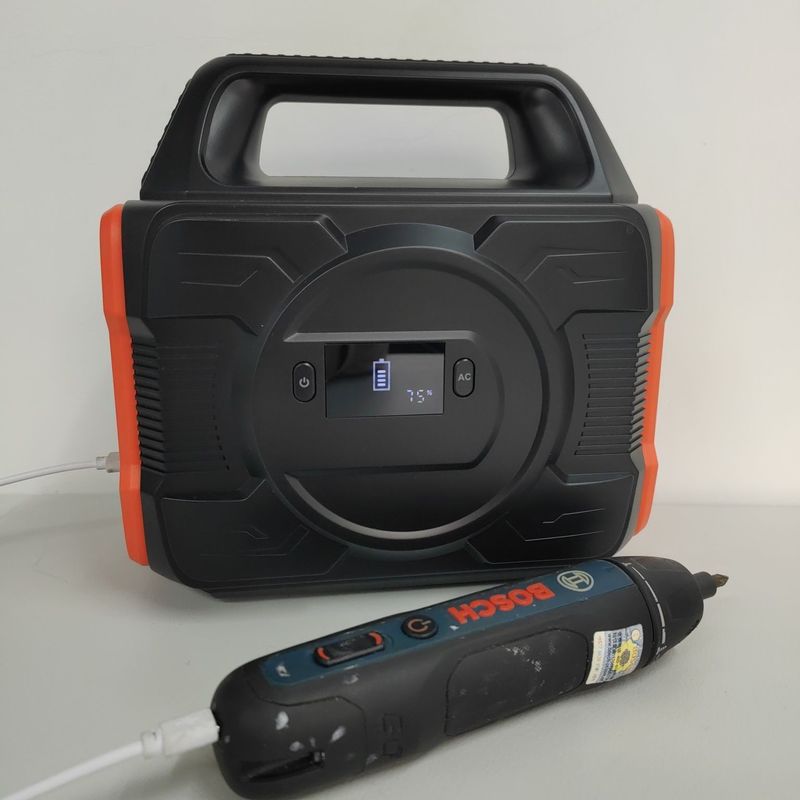 All Compatible 110/220V 300W Outdoor Mobile Power Portable Power Station Solar Generator