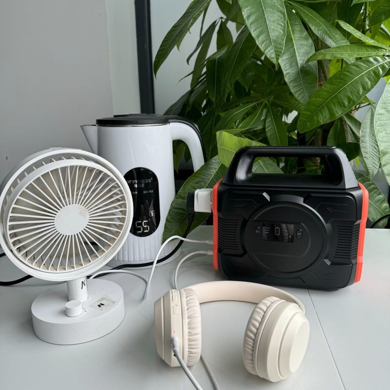 110/220V 300W/288wh Sine Wave Generator Outdoor Power Station in Customizable Colour