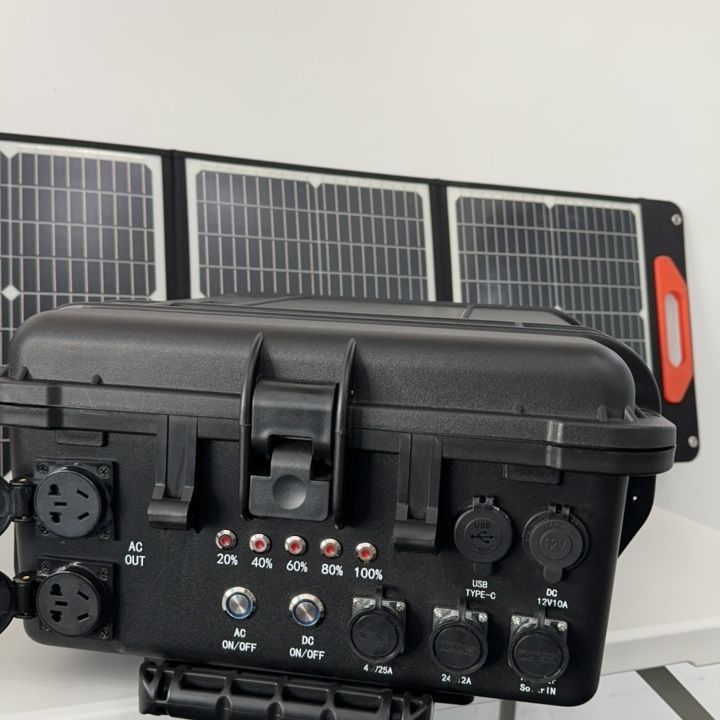 AC Pure Sine Wave Output 3000W Portable Solar Charger Lithium Power Station for Outdoor