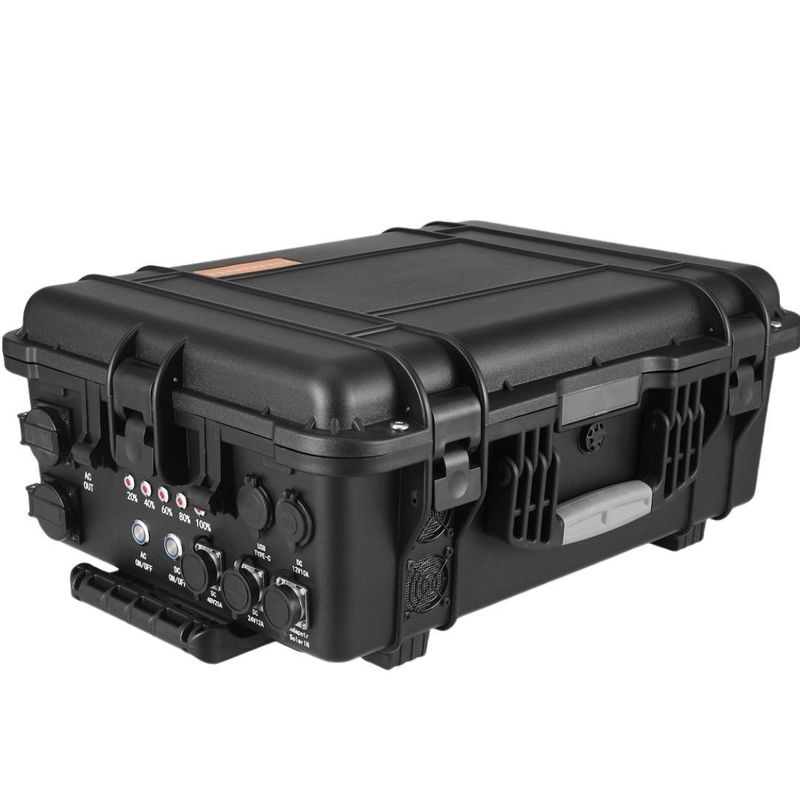 4000W Black Outdoor Solar Generator Power Station 18W Max USB/Type-C Charging Time 6-7h